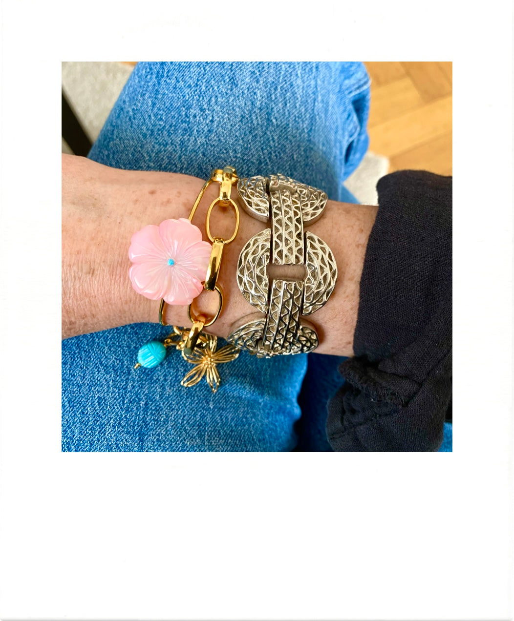 Bracelet with flower and scarabee