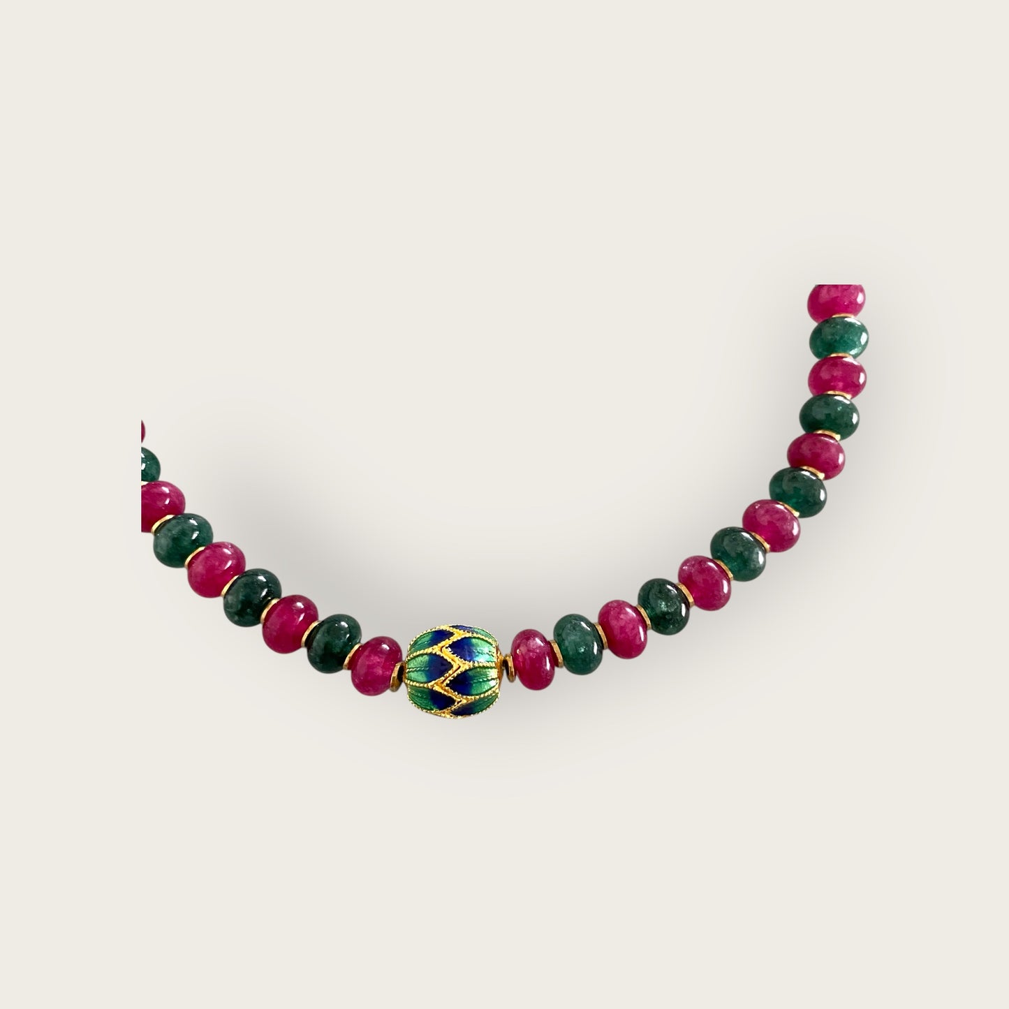 Ras du cou in Jade