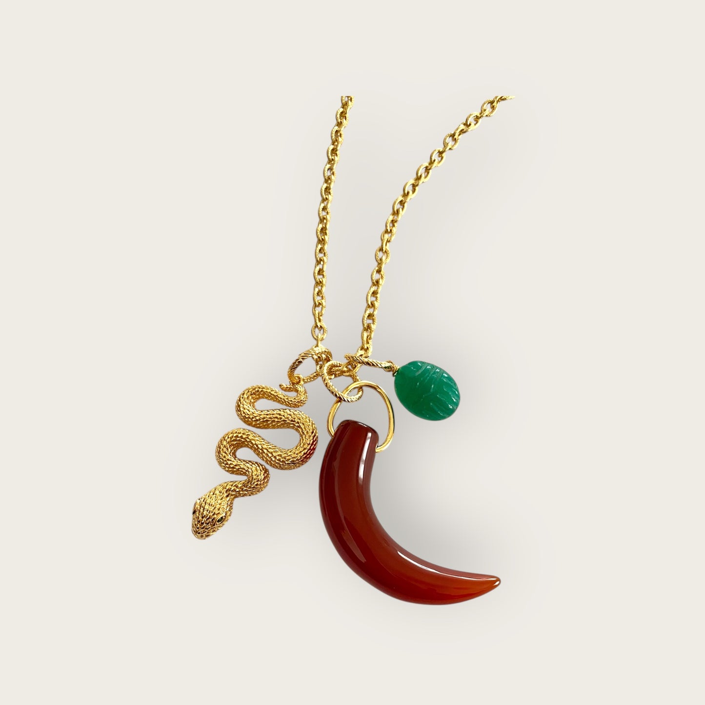 Long necklace with Tusk in Carnelian
