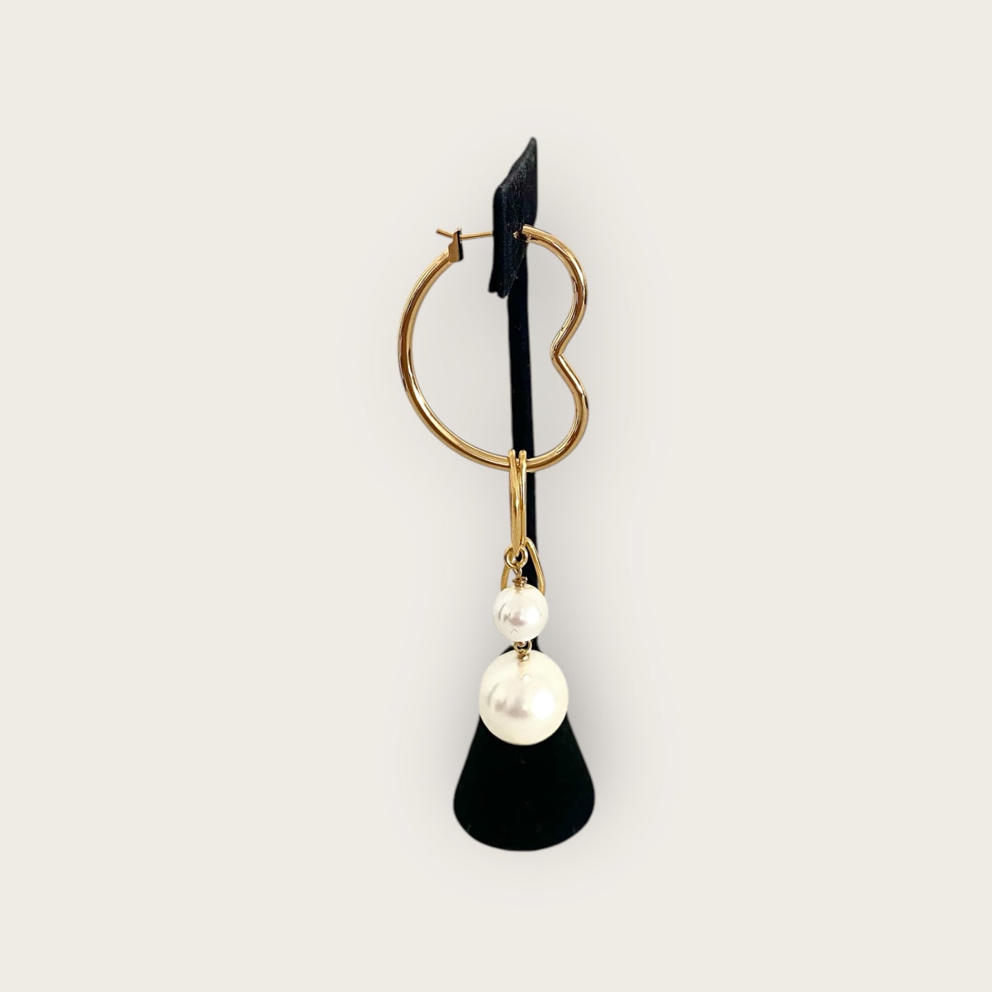 single heart earring with pearls