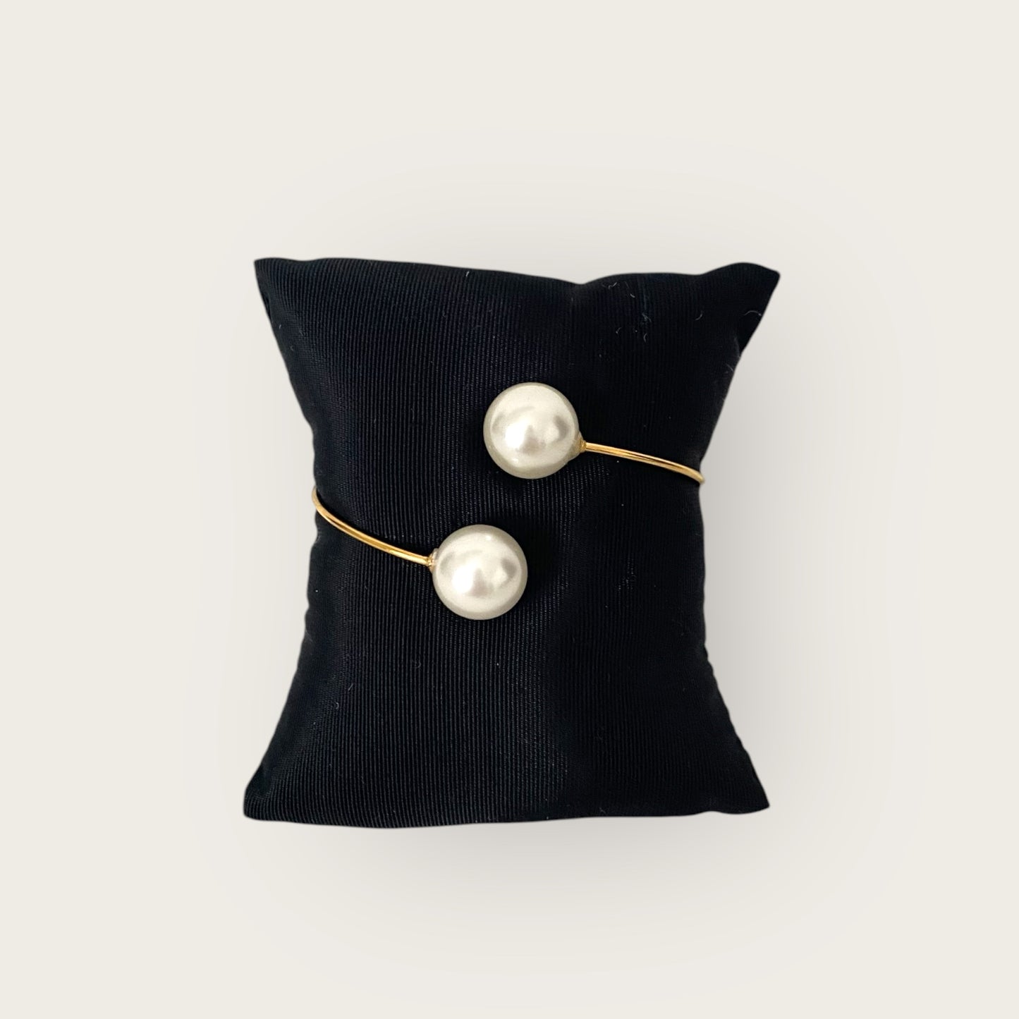 Pearl bracelet