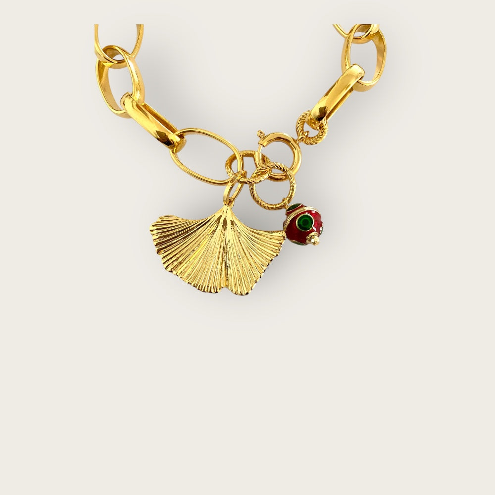 Chunky bracelet with Ginko leaf