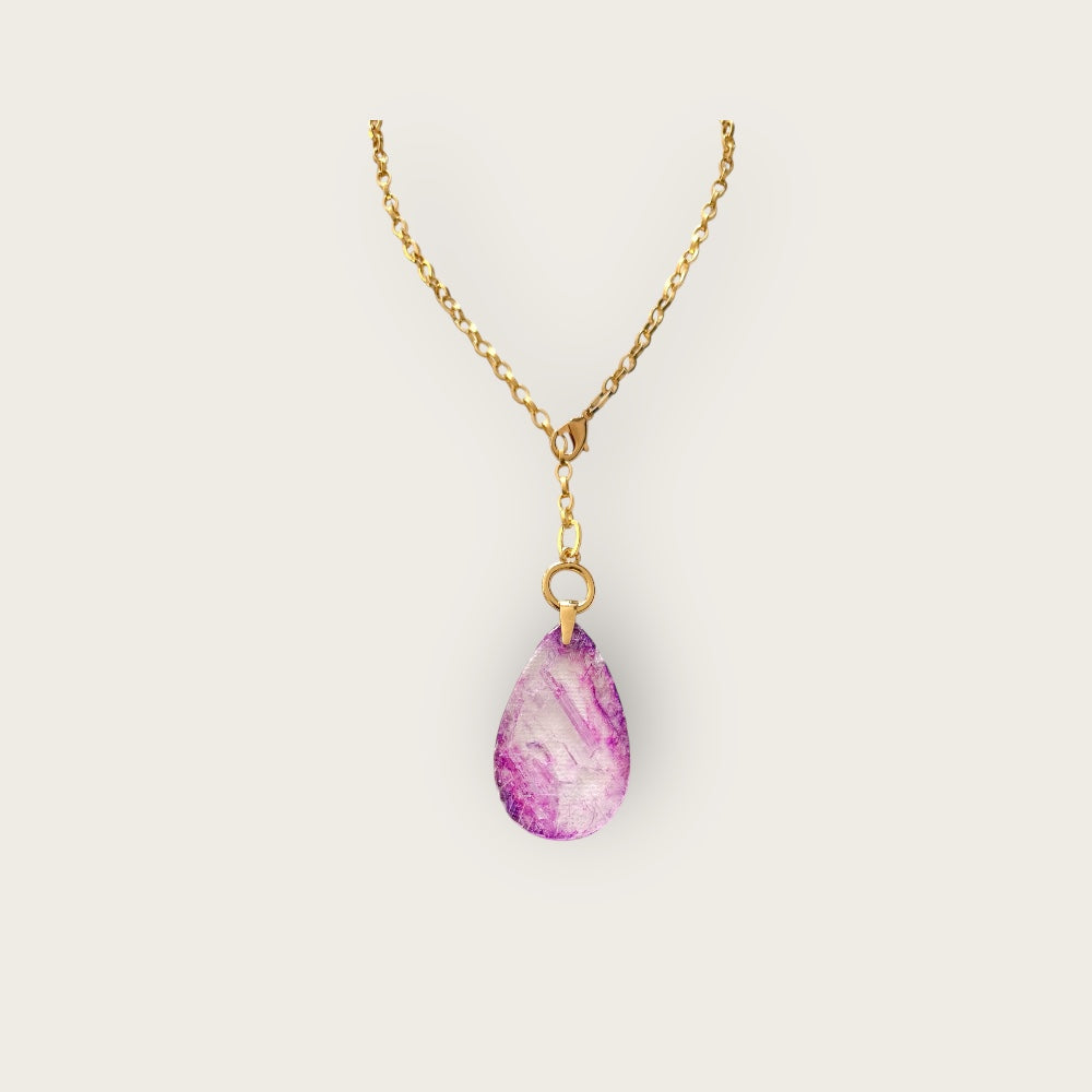 Necklace with stone in Selenite