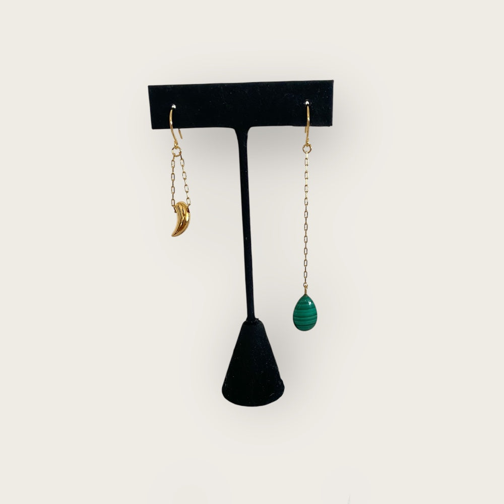 Earrings with Malachite drop and Tooth