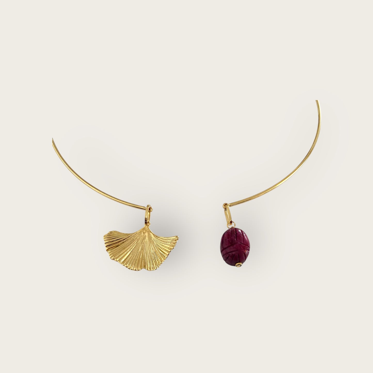 Necklace with Ginko leaf and Scarabee