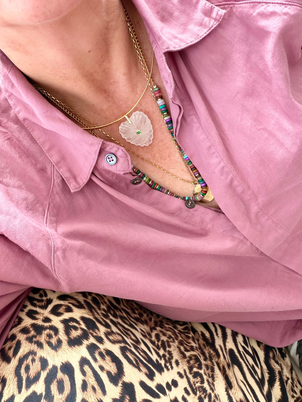Ras du necklace with carved heart in crystal