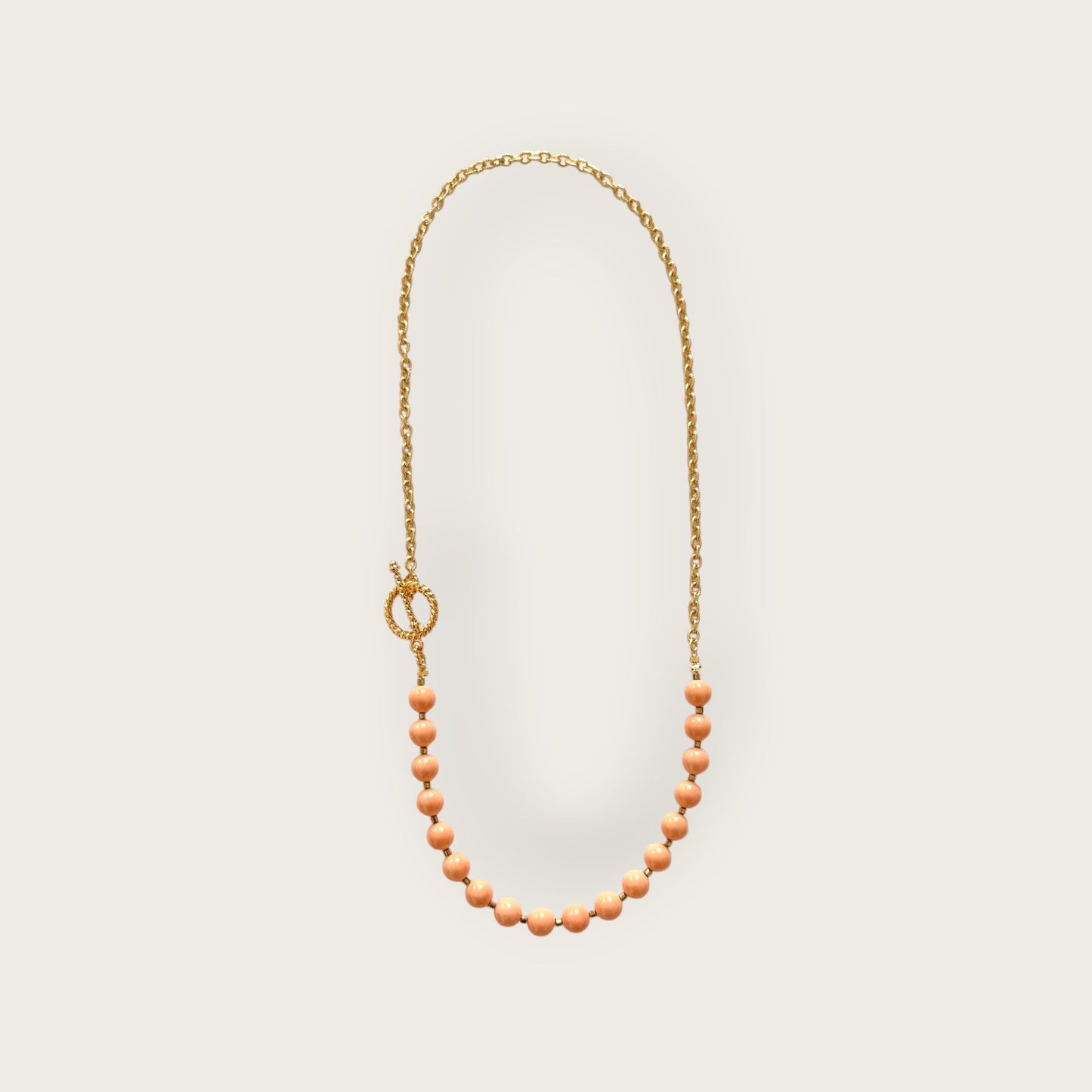 Necklace with shell pearls