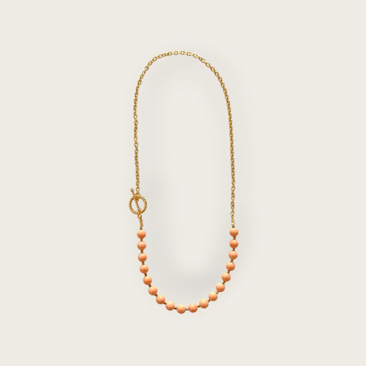 Necklace with shell pearls