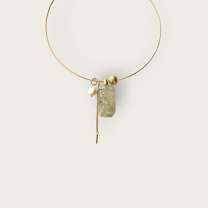 Ras du cou necklace with Prenite stone