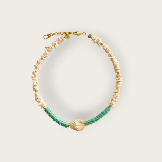Ras du cou necklace with shell and turquoise