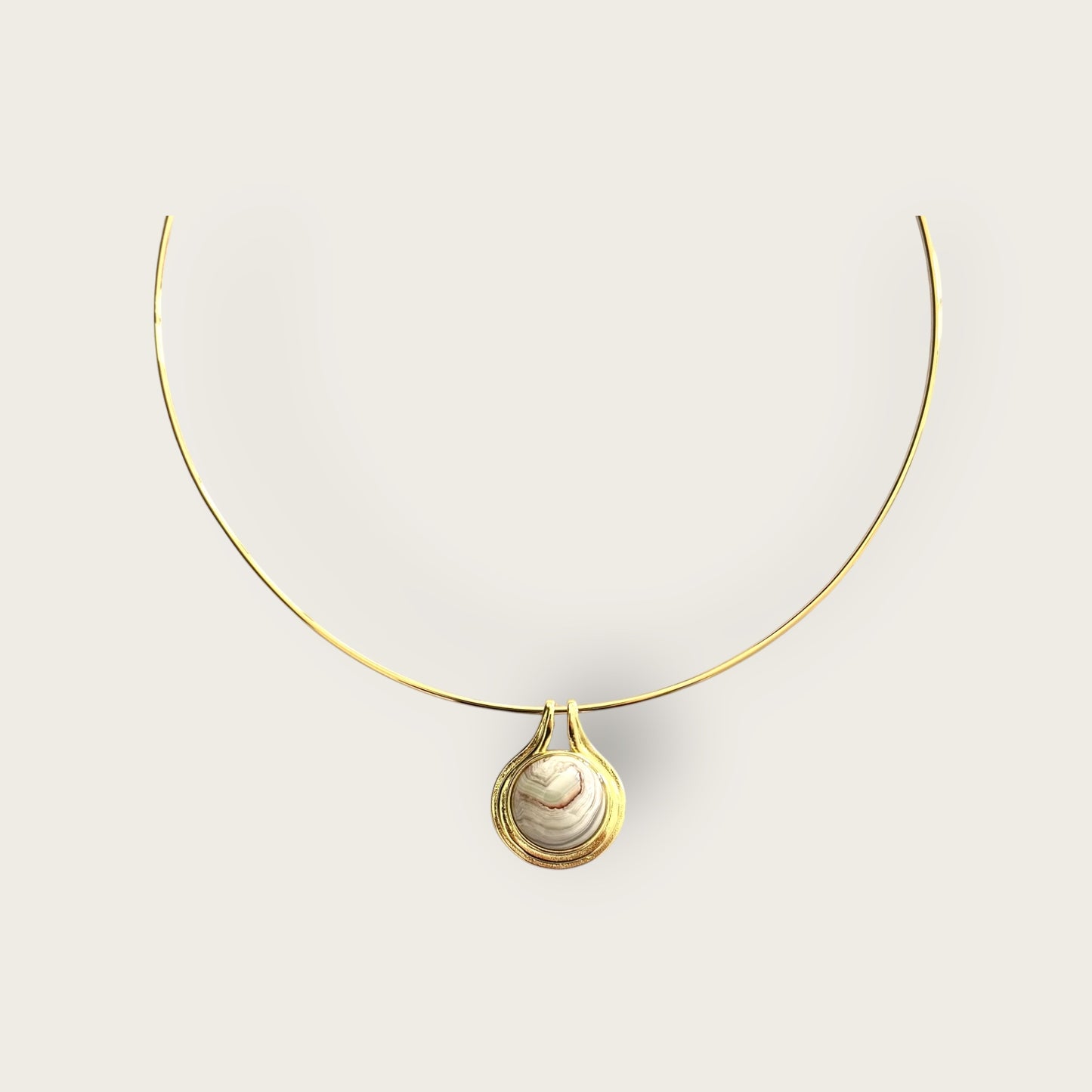 Ras du cou necklace with pendant