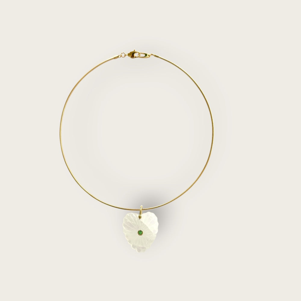 Ras du necklace with carved heart in crystal