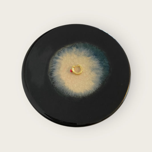 Small single hoop with coral