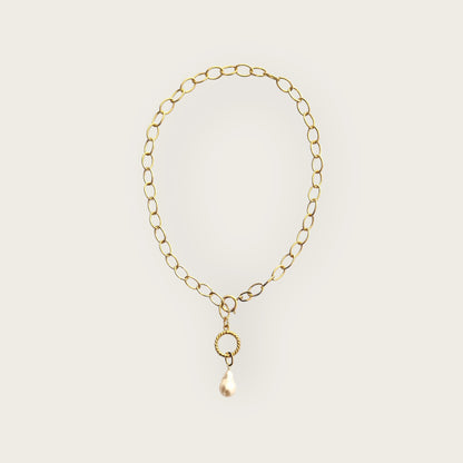 Necklace with baroque pearl