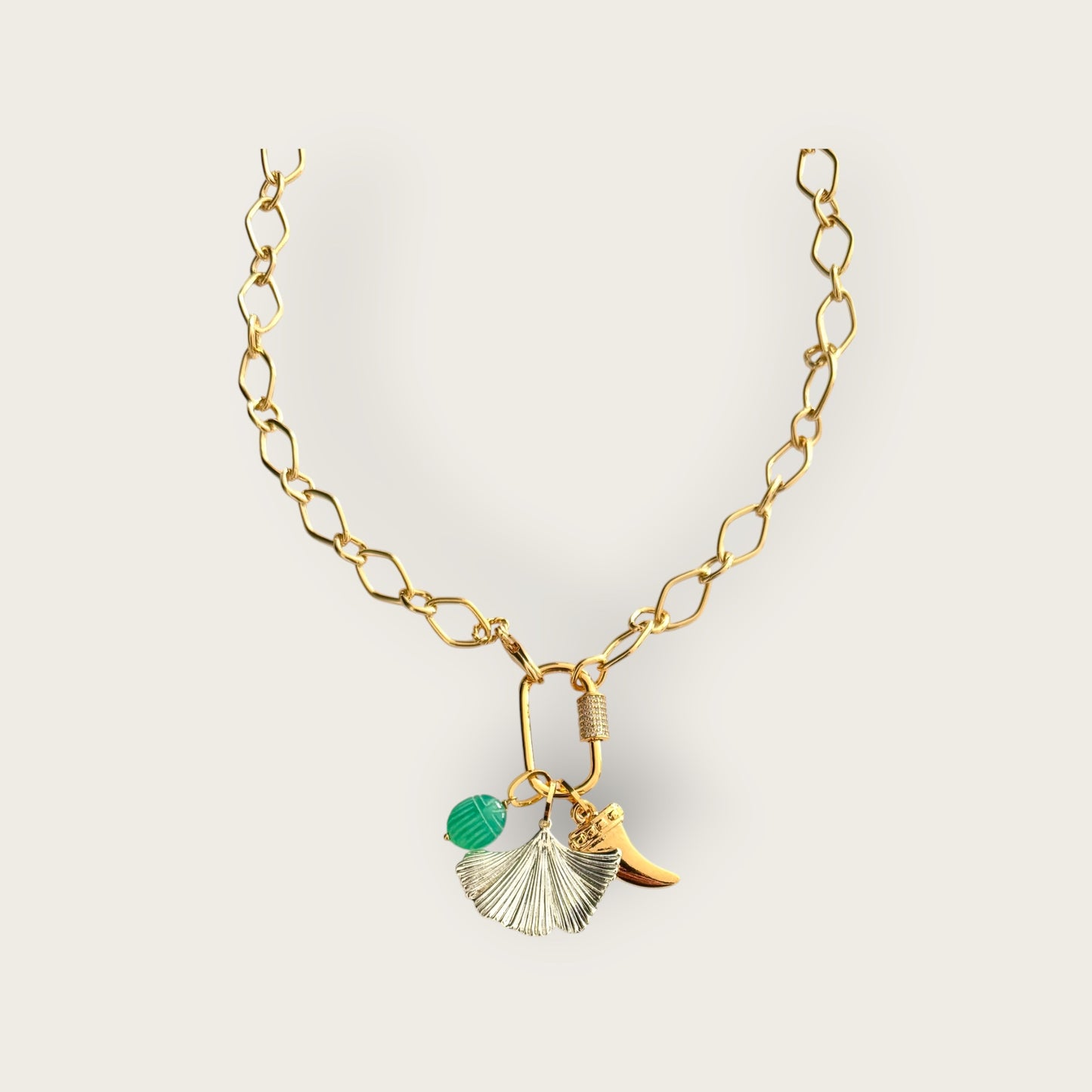 Necklace with Ginko leaf