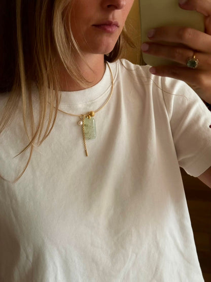 Ras du cou necklace with Prenite stone