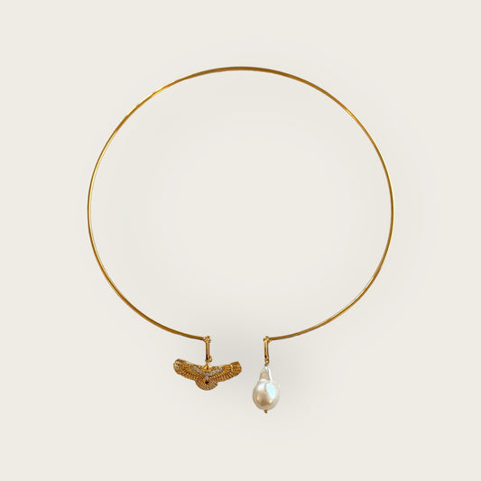 Choker with eagle and pearl