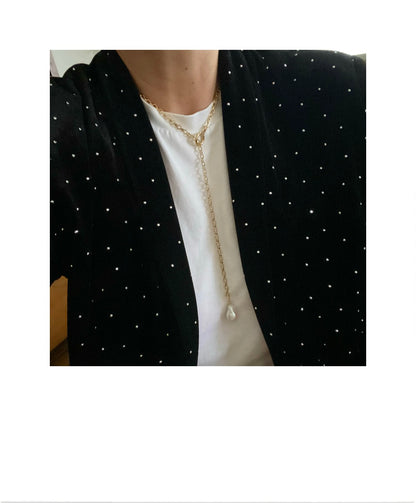Long necklace with Baroque Pearl
