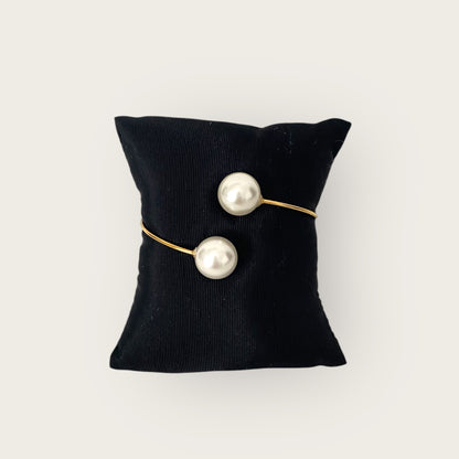 Pearl bracelet