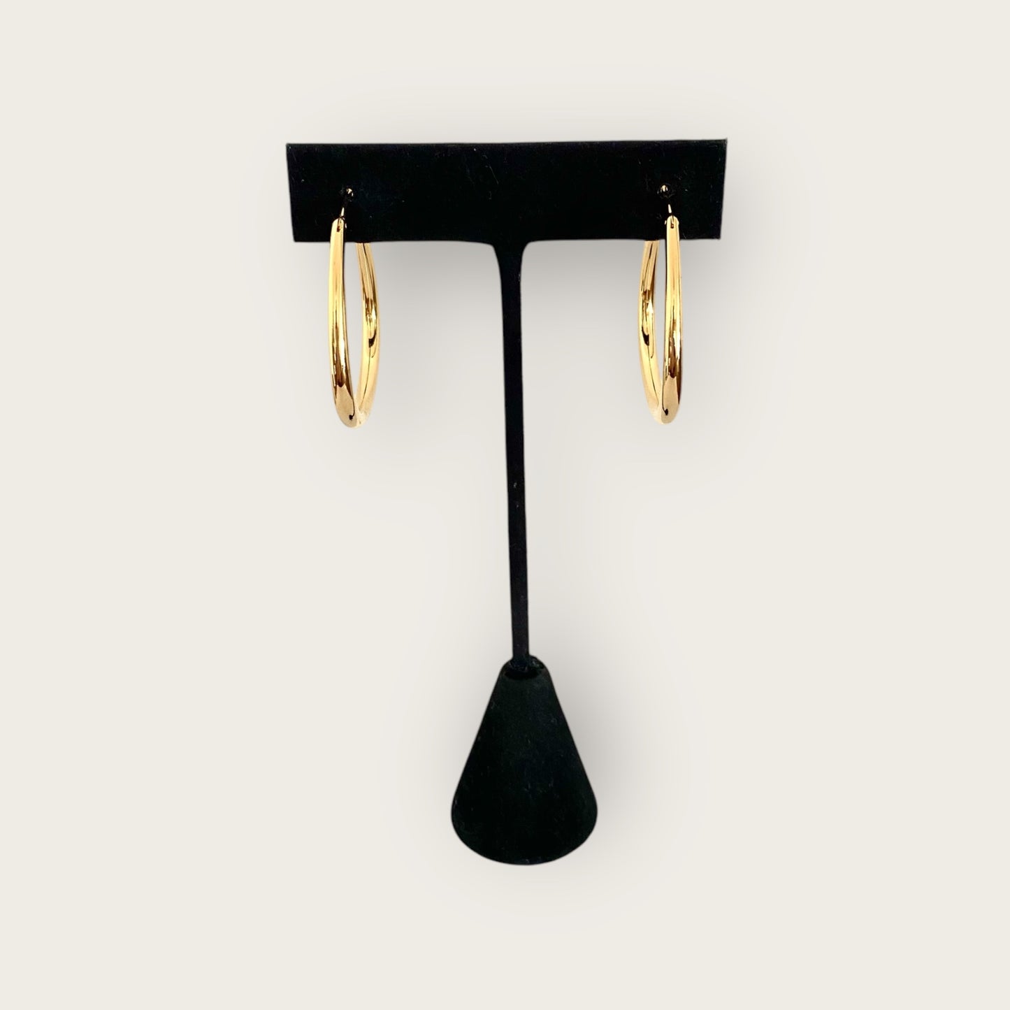 Hoops in drop shape