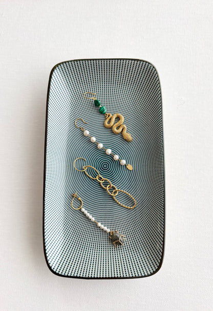 One piece earring with Scarabee