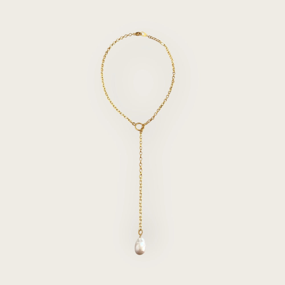 Long necklace with Baroque Pearl