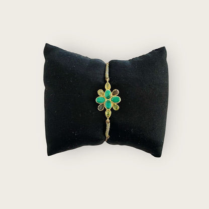 Bracelet with Malachite and gemstones