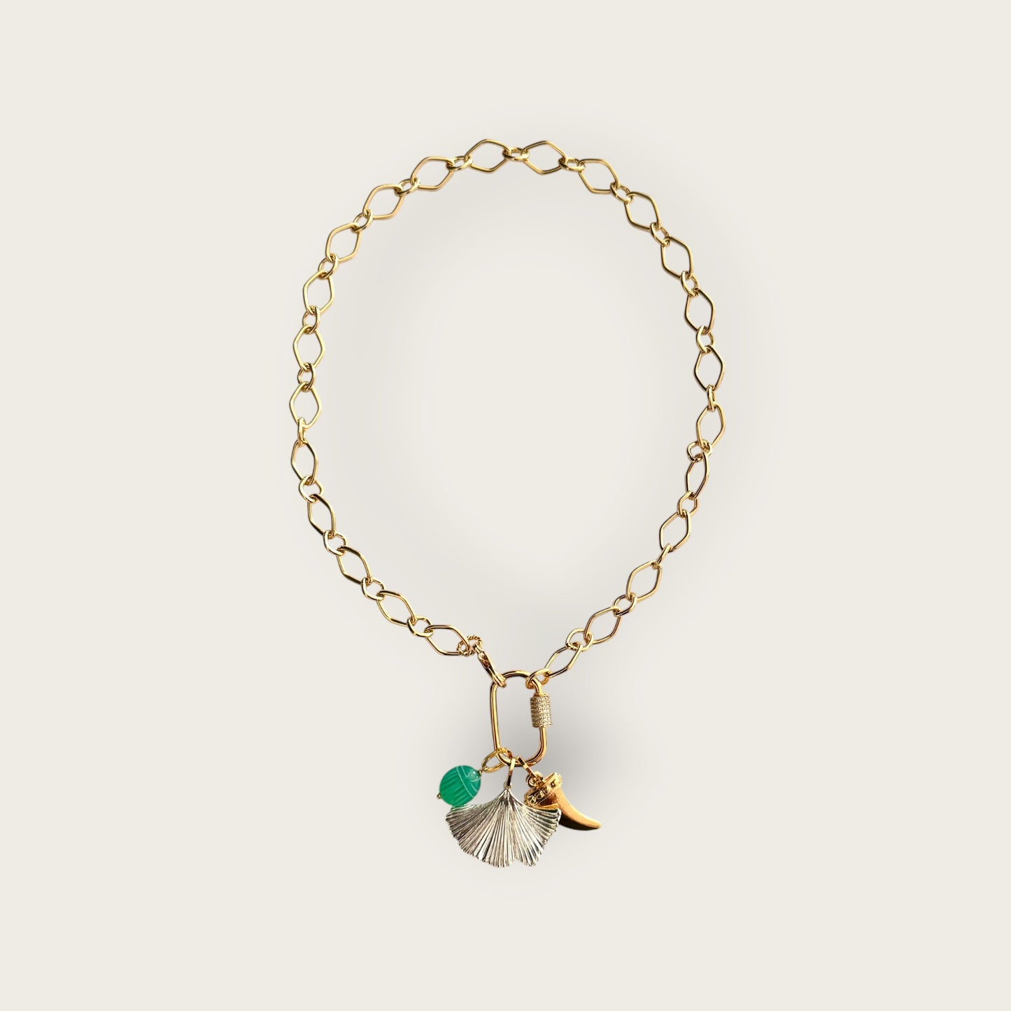 Necklace with Ginko leaf