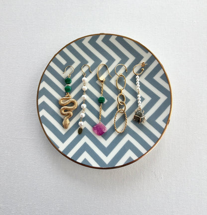 One piece earring with gemstones
