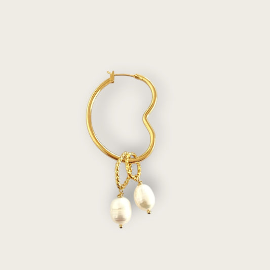 Single Heart earring with pearls