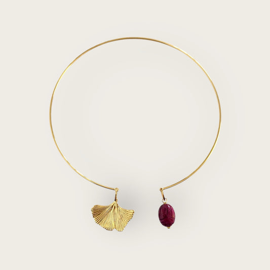 Necklace with Ginko leaf and Scarabee