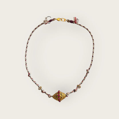 Cord necklace with pendant