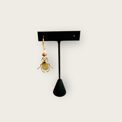 Single Scarabee earring