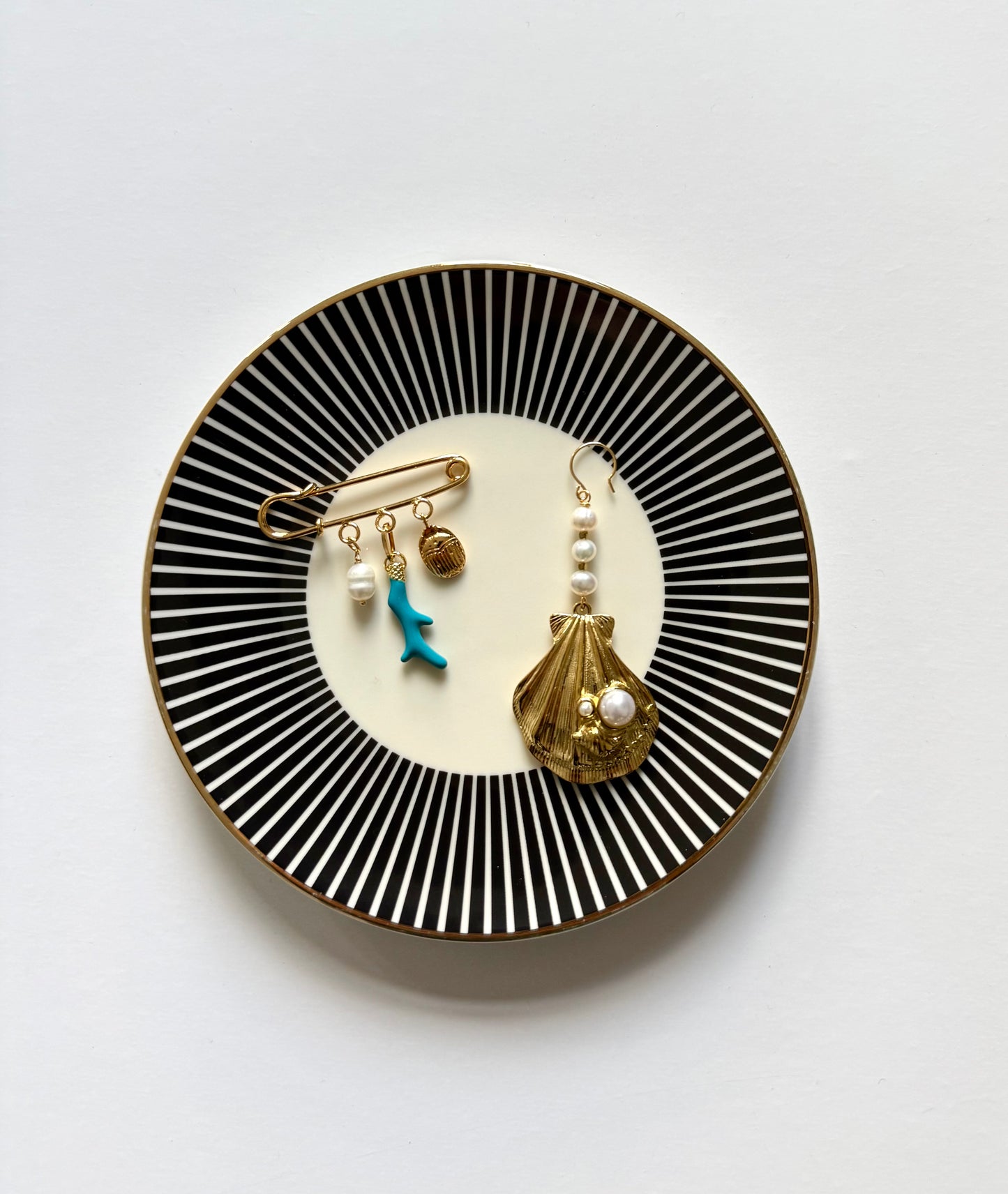 Pin with pendants